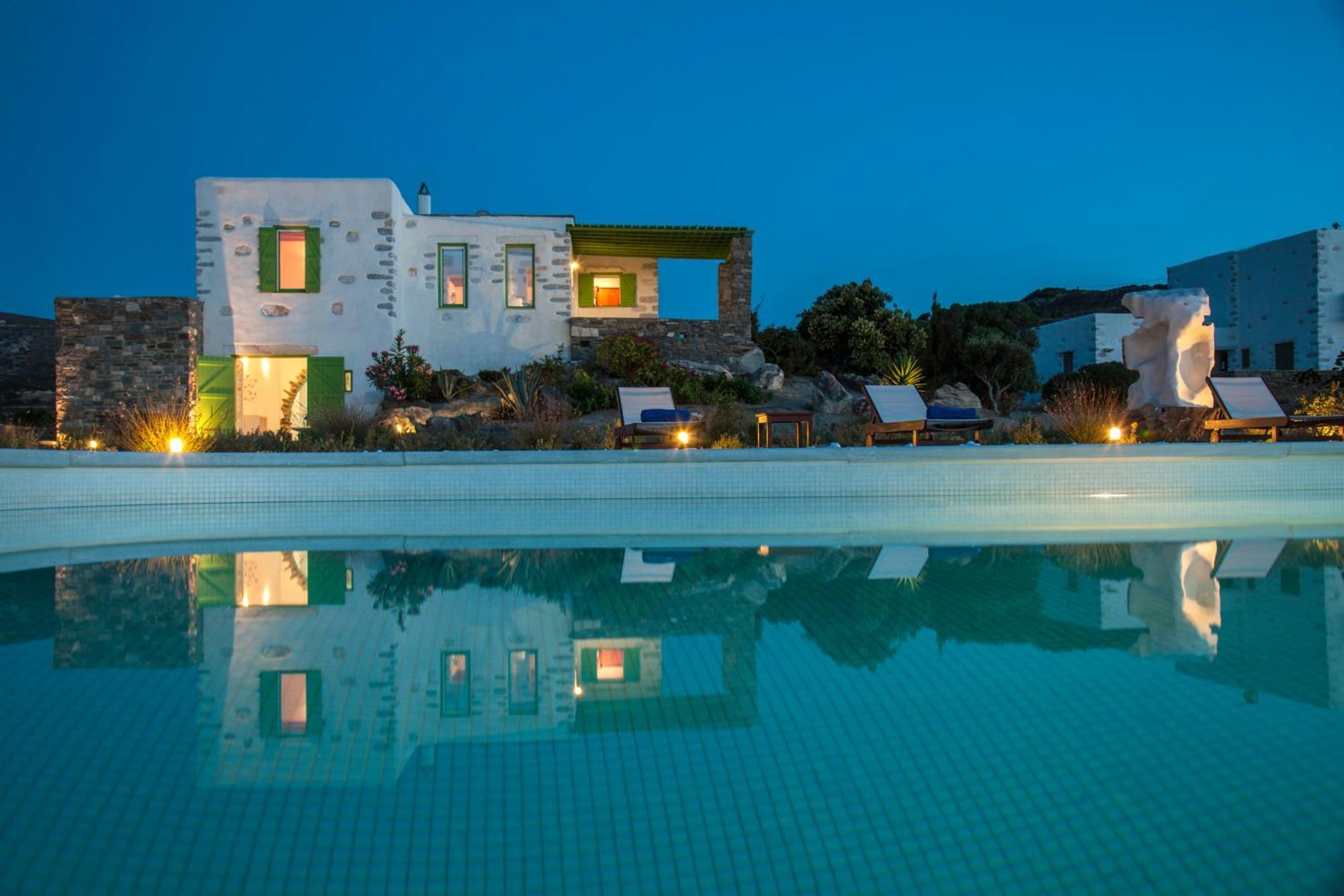 Villa Aeolos With 2 Private Pools Sarakiniko  Bagian luar foto