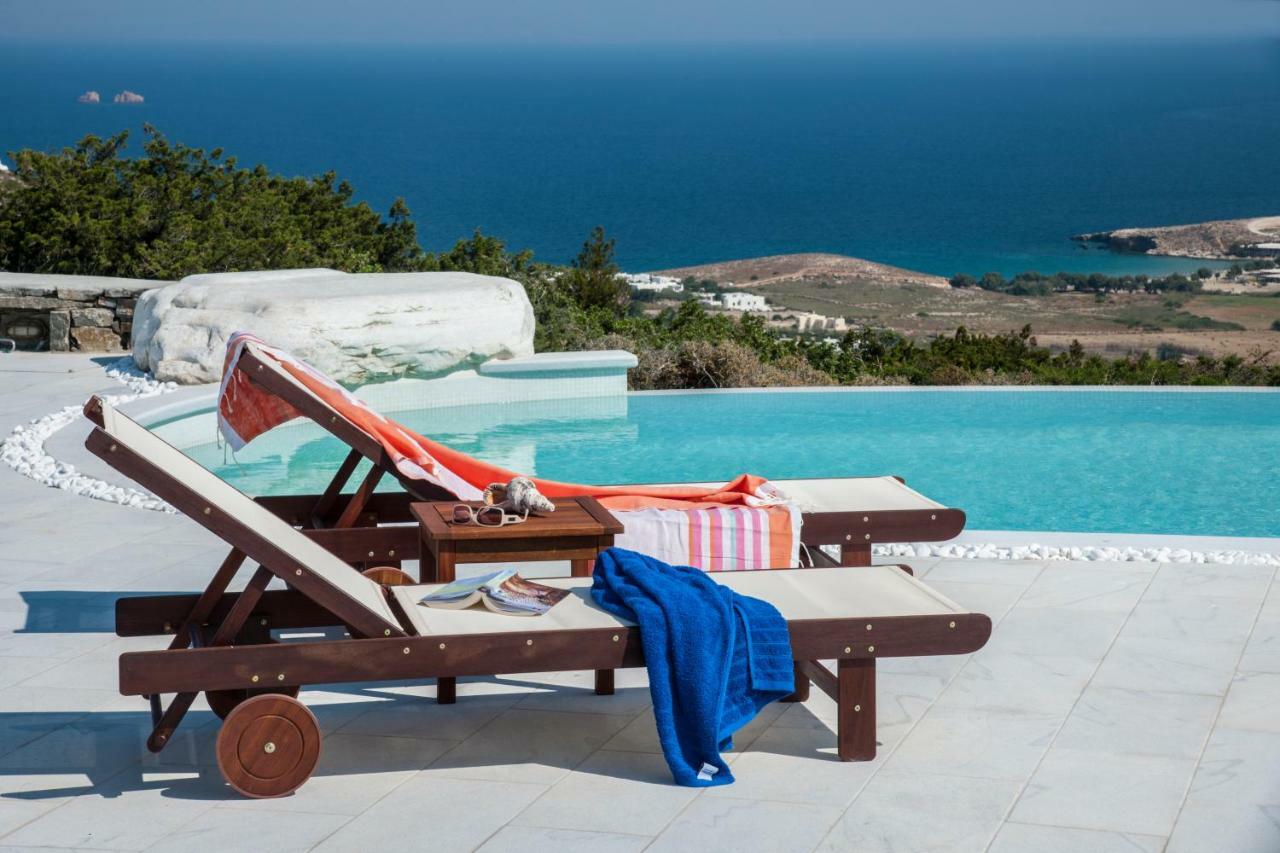 Villa Aeolos With 2 Private Pools Sarakiniko  Bagian luar foto